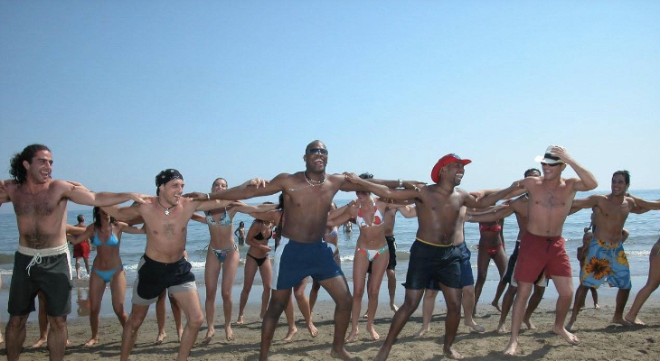  Alumnos de Salsa Cubana en Málaga bailando Timba en las fiestas de Deiby Tum Tum