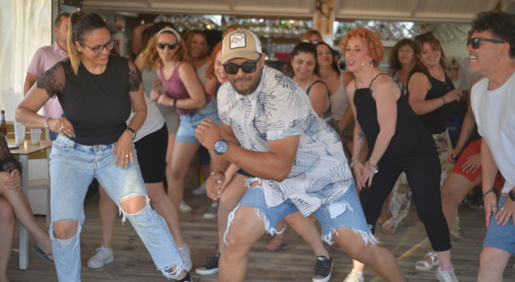 Salsa cubana: Un baile lleno de ritmo, salud y conexión social